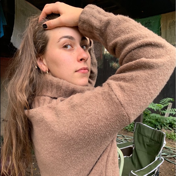 Turtle neck - Picture 2 of 3